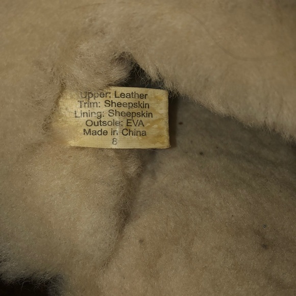 Sheepskin slippers - Picture 3 of 3
